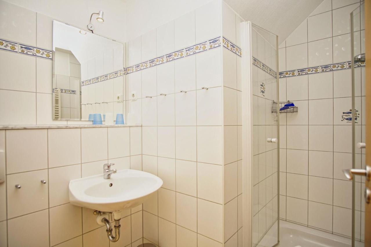 Nah Am Meer, Ruhige Lage, Gratis Nutzung Vom Ahoi Erlebnisbad Und Sauna In Sellin - Haus Inselblick Fewo 02 Goehren  Zewnętrze zdjęcie